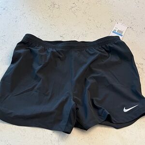 NWT Women’s Nike Black Athletic Shorts size Medium